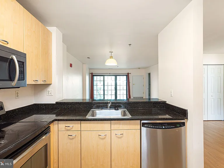 2 Leverington Ave #38 — Photo 4