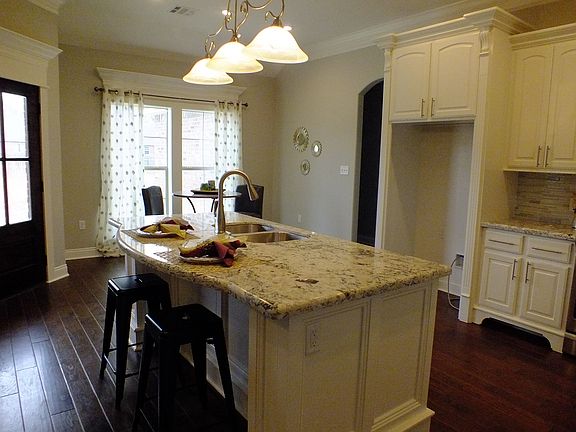 5th image of 2652 Ravenway Dr