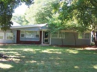 7896 Maplewood Dr, Manassas, VA 20111