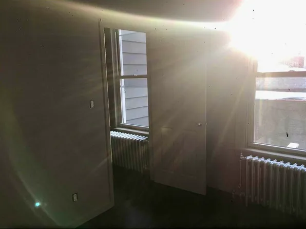 685 Lorimer Street image 5 of 13