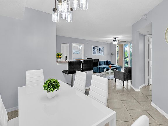 3rd image of 214 Villa Cir #214