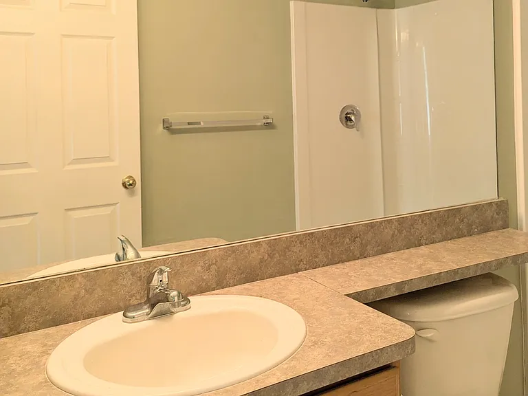 1866 N Kenwyck Dr — Photo 29