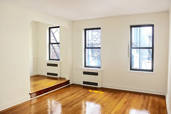 Rented by Compass | media 13