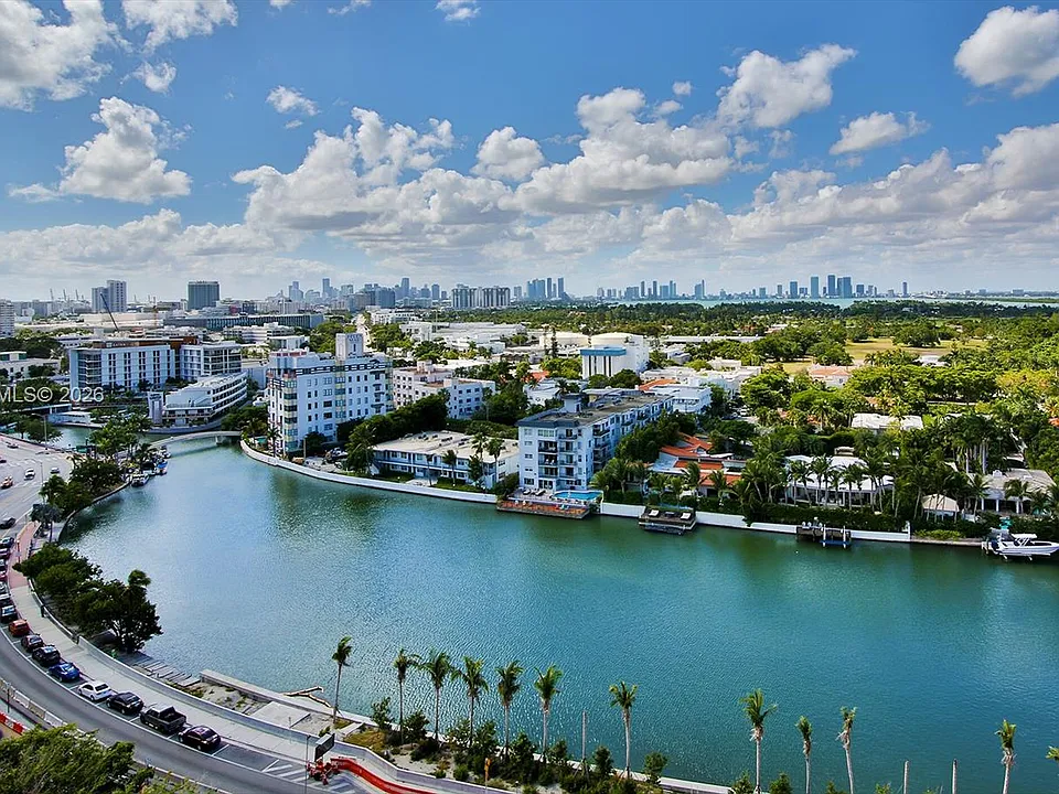 2555 Collins Ave #1804