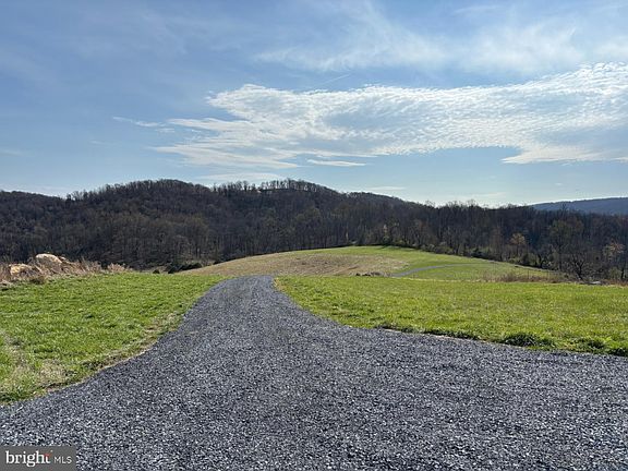 3rd image of 2065 Leeds Manor Rd