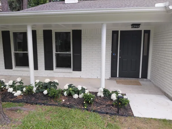 147 E Pathfinders Cir, Spring, TX 77381
