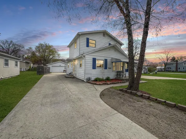 27026 Ford Ave, Flat Rock, MI 48134