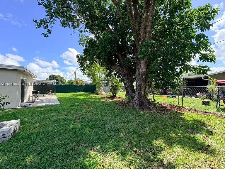 2631 NW 94th Ave — Photo 36