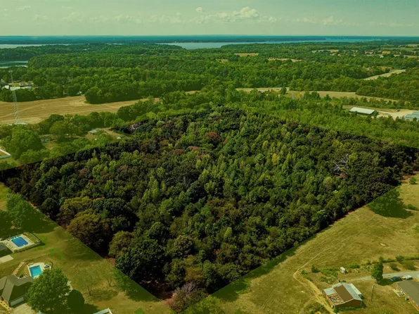 Rose St, Rogersville, AL 35652