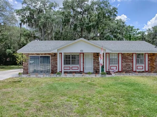 32136 Mark Ave, Tavares, FL 32778