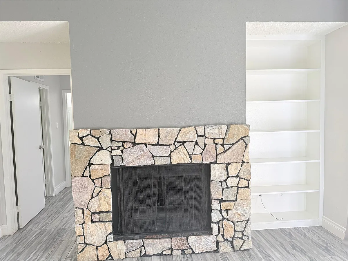 Building Photo - 6701 Sands Point Dr #48