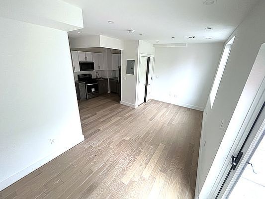 5th image of 1259 Rogers Ave #1B