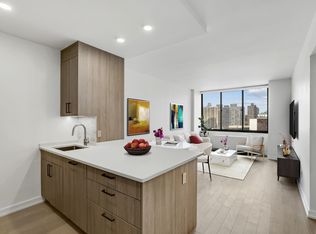 200 W 60th St APT 9F, New York, NY 10023
