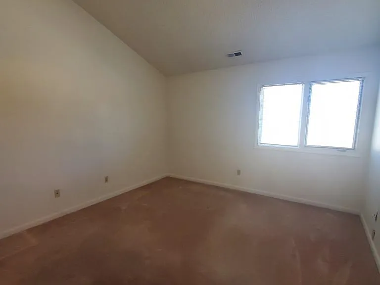552 Observatory Dr — Photo 12