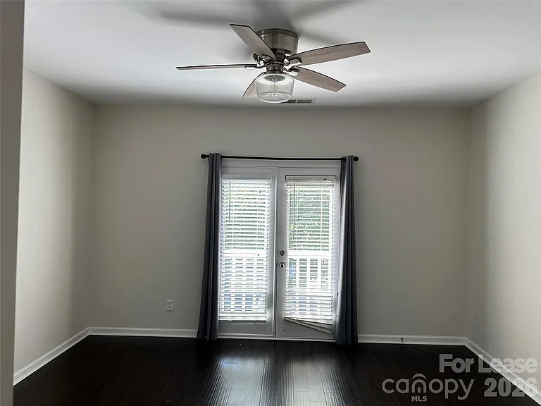 164 Parkwood Ave — Photo 12