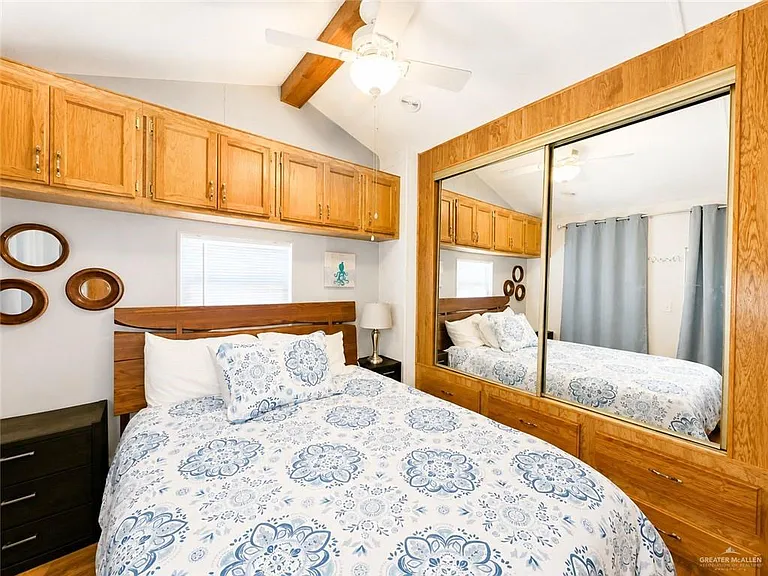 212 London Ave — Photo 10
