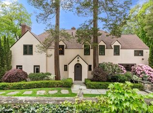 85 Gate House Rd, Newton, MA 02467