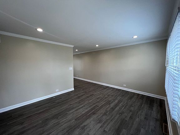 3rd image of 206 Raupp Blvd