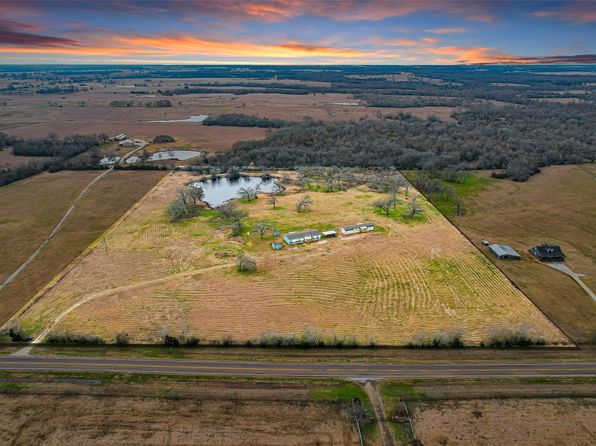 6083 Fm 3060, Midway, TX 75852