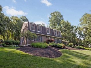 20 Deerwood Dr, Hopewell Junction, NY 12533