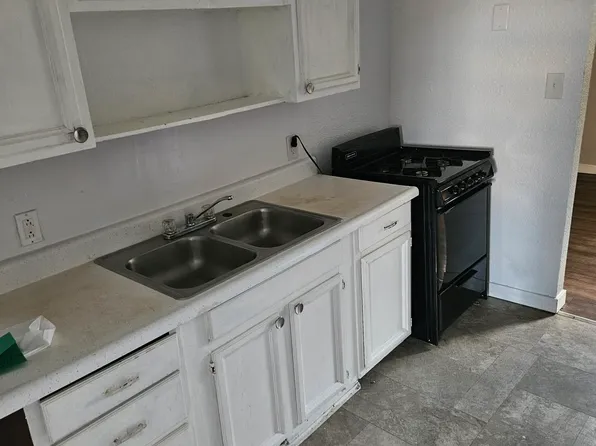 11 H St SE, Miami, OK