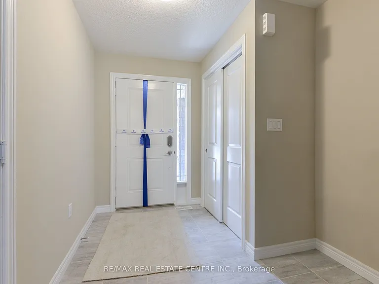 44 Cittadella Blvd — Photo 5