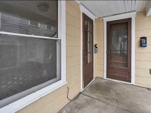 4th image of 114 Jay St #A