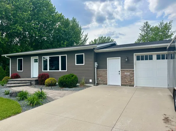 1440 Mineral Springs Rd, Owatonna, MN 55060