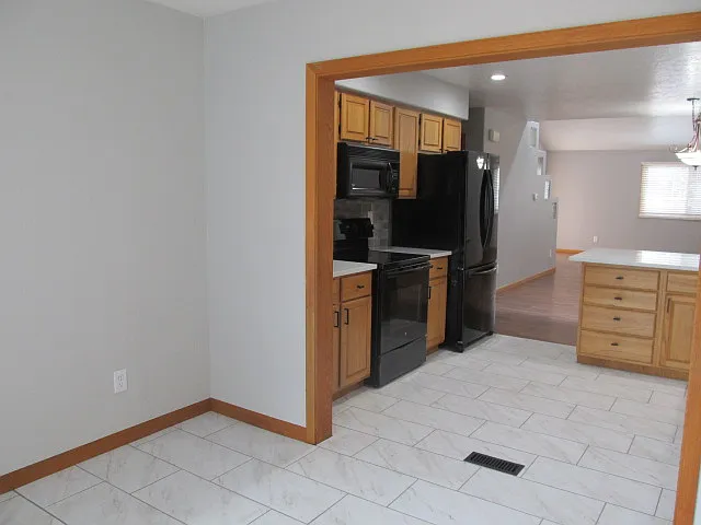 102 Phyllis Ave — Photo 7
