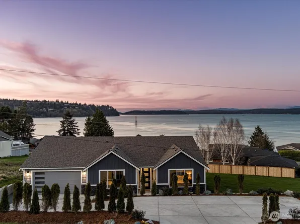631 Maplewood Loop, Oak Harbor, WA 98277
