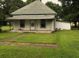 111 Ensworth St, Craig, MO 64437