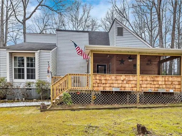 6505 Creek Run Rd, Walkertown, NC 27051