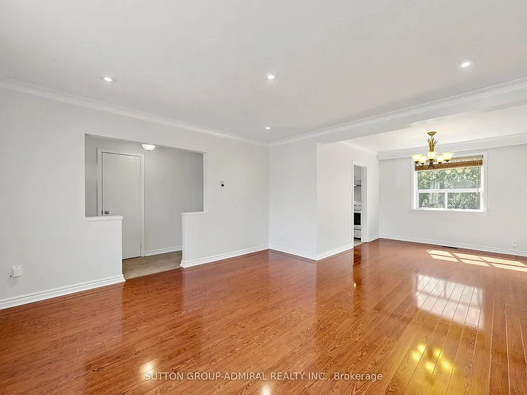 319 Patricia Ave — Photo 6