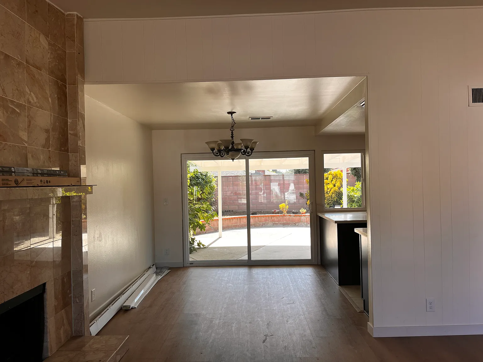 3 bed, 1208 sqft, $3,300 — Photo 4