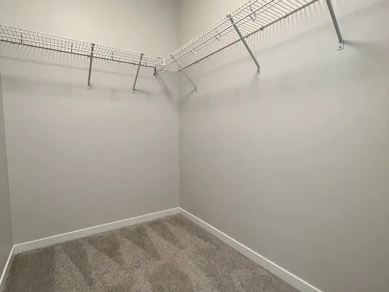 42 Cranbrook Gdns SE #1101 — Photo 5