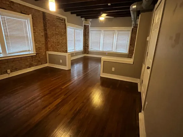 609 E 43rd St #3, Kansas City, MO 64110