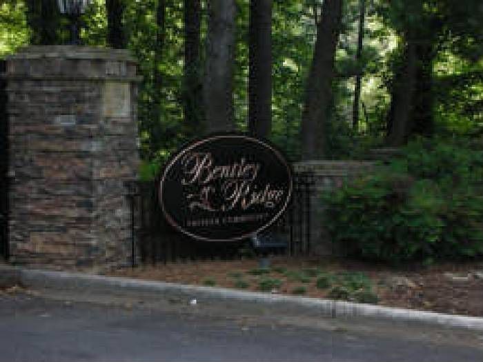 2nd image of 1624 Raleigh Cir SE