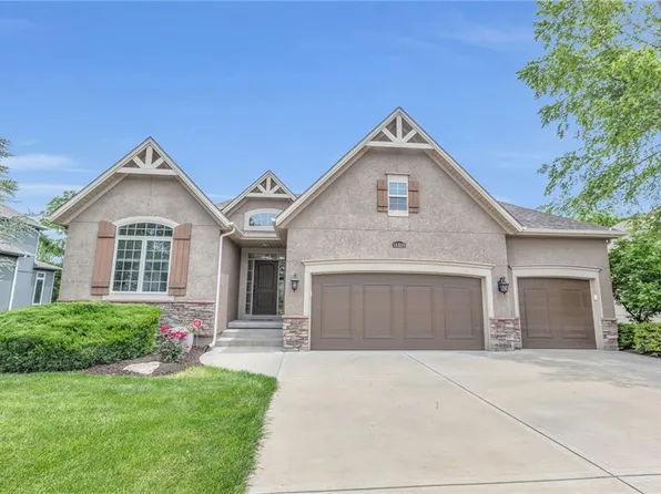 14409 S Shadow St, Olathe, KS 66061