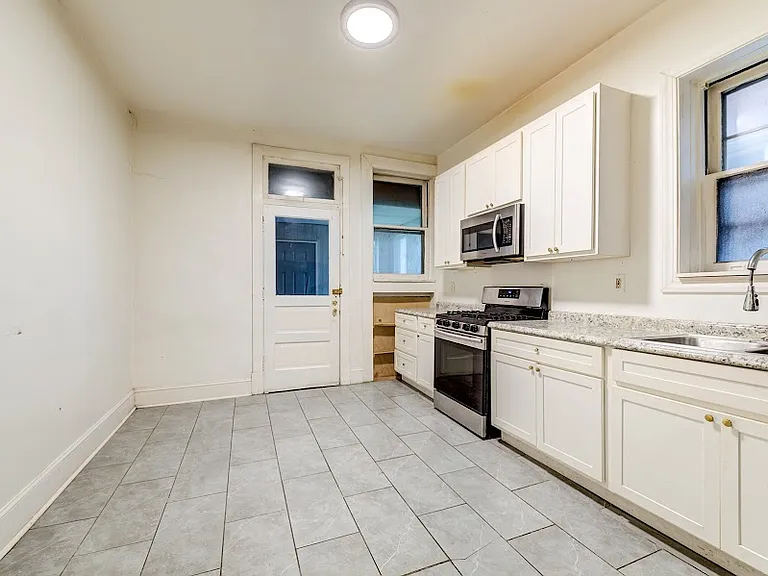 4422 Holly Ave #1 — Photo 15