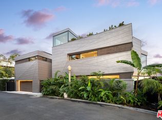 9422 Sierra Mar Dr, Los Angeles, CA 90069