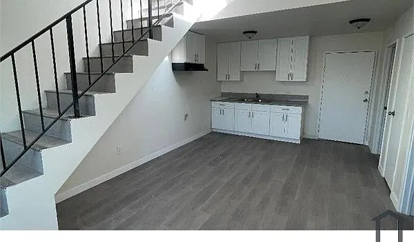 2505 Hancock St #208 — Photo 8