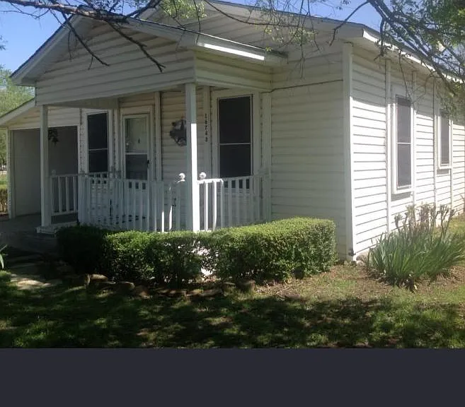 16748 Highway 77 — Photo 1