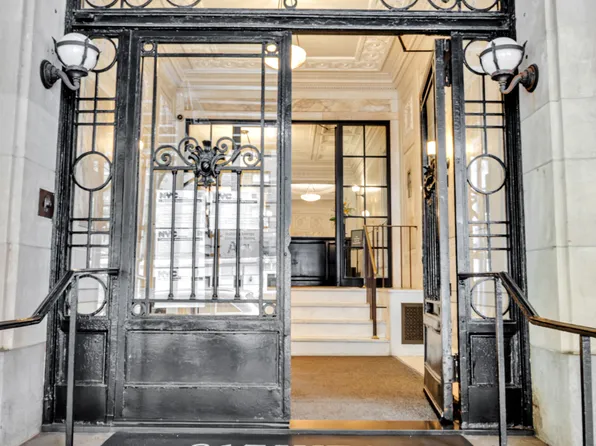 817 West End Avenue image 8 of 10