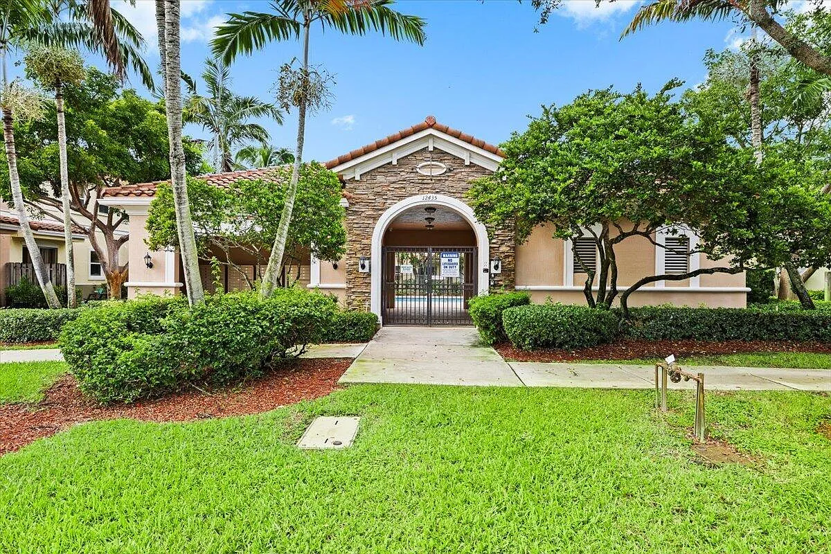 130 Emerald Creek Ter — Photo 1