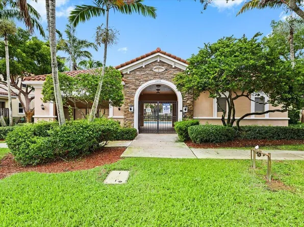 130 Emerald Creek Ter, Fort Lauderdale, FL