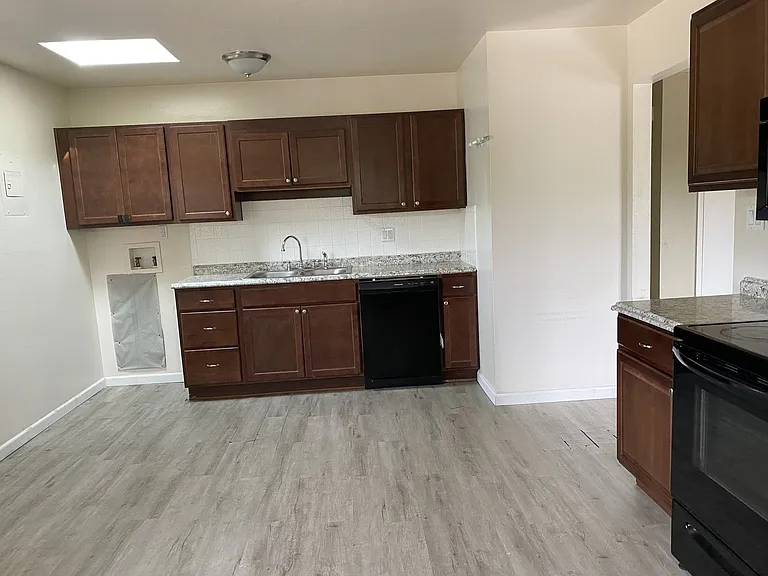 804 Swope Ave — Photo 8
