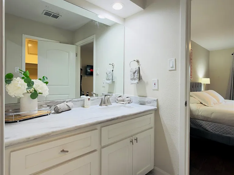 5534 Loch Lomond Dr — Photo 26