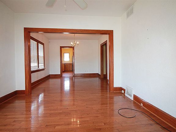 3rd image of 1634 6th Ave