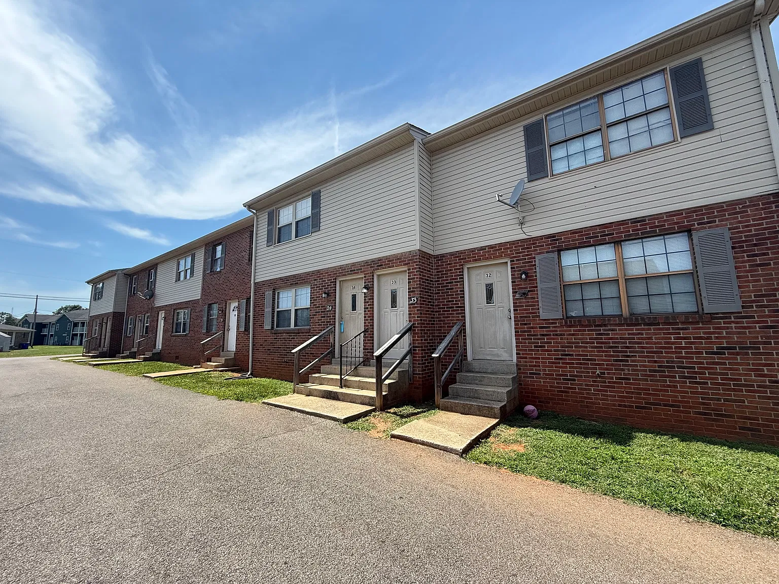 1 bed, $695 — Photo 1