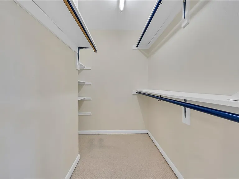 3420 Londonderry Ct — Photo 12